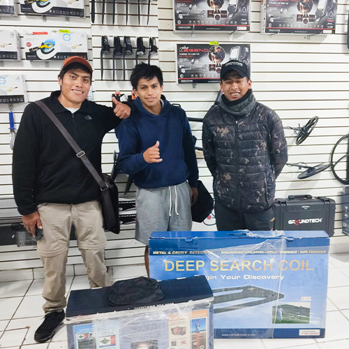 La detección es mejor si se comparte con amigos, así como ellos distintas personas vienen a tienda en grupos en busca de un detector de metales profesional o de alta tecnología como lo es el Deephunter 3D.